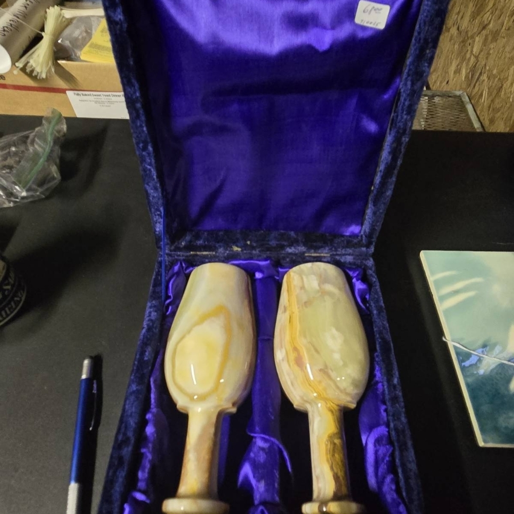 Natural Green Onyx Luxury Wine Goblets W case - Picture 2 of 5